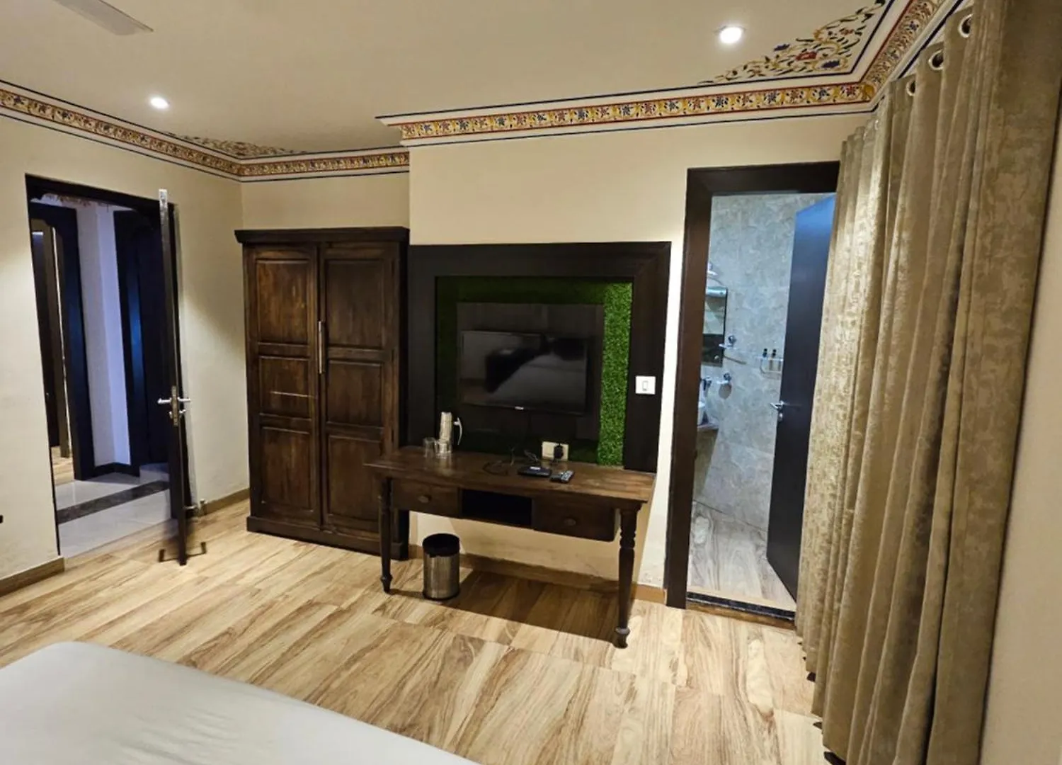 Hotel Royal Rajasthan - Your Rajasthani Retreat Agra  India